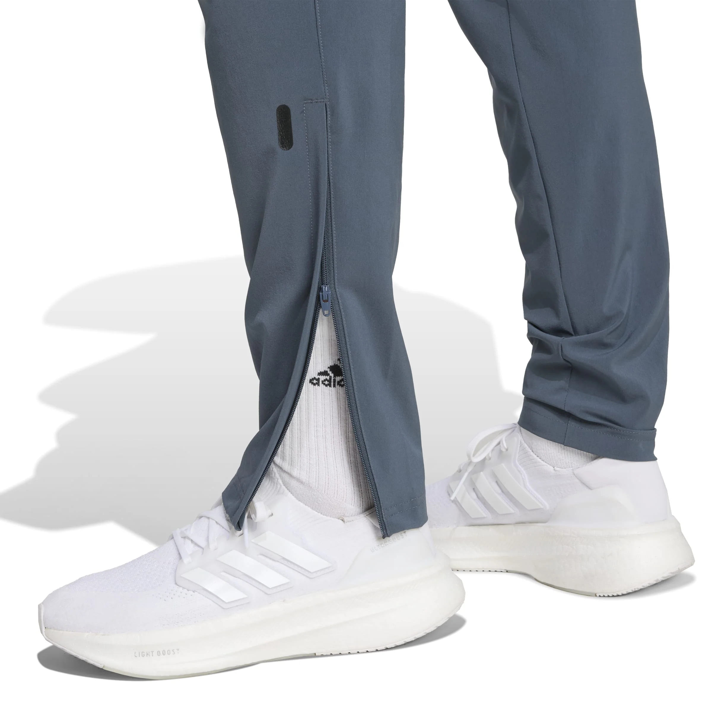 Bayern Munich 2025-26 Travel Pants - Image 6