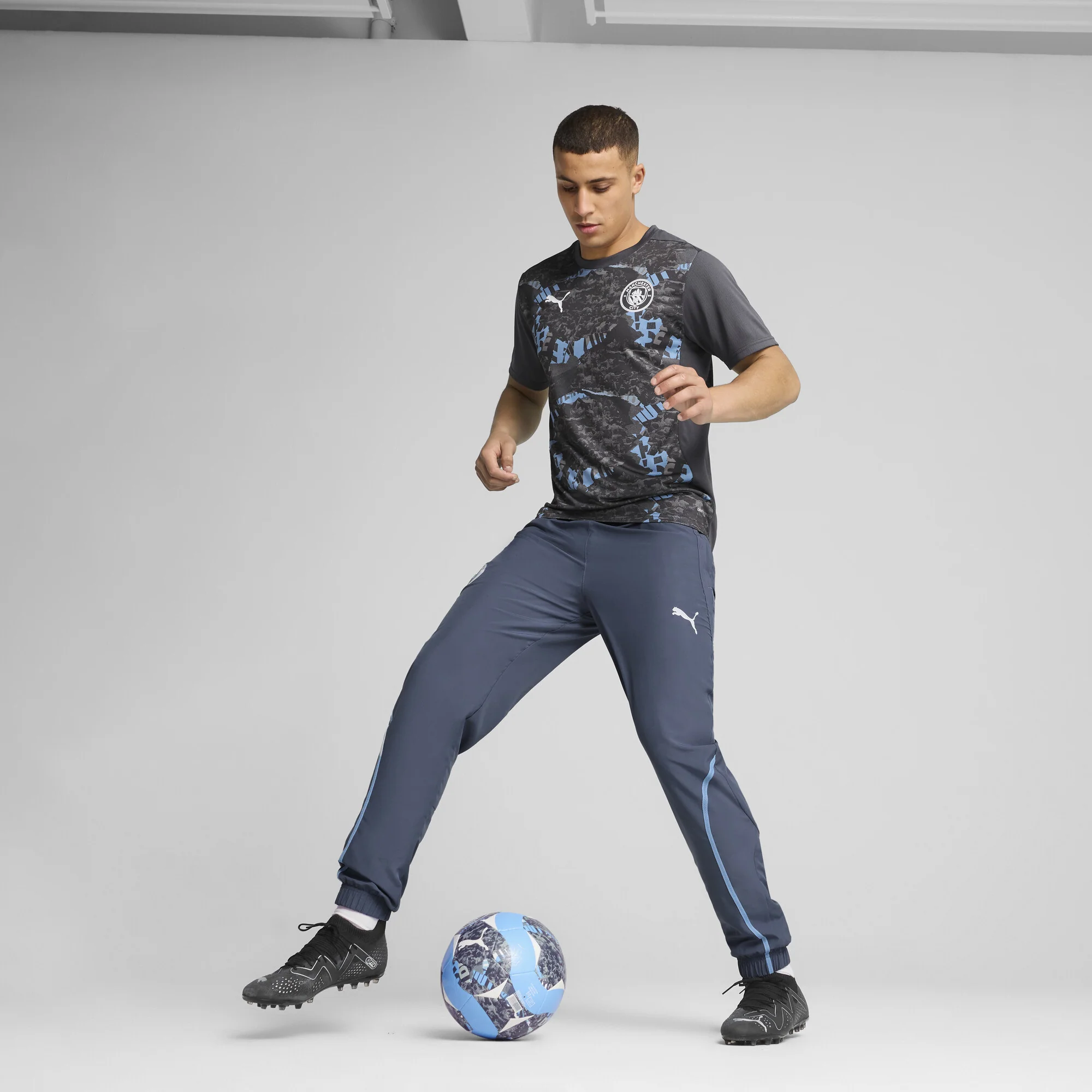 Manchester City 2024-25 Prematch Jersey - Image 6