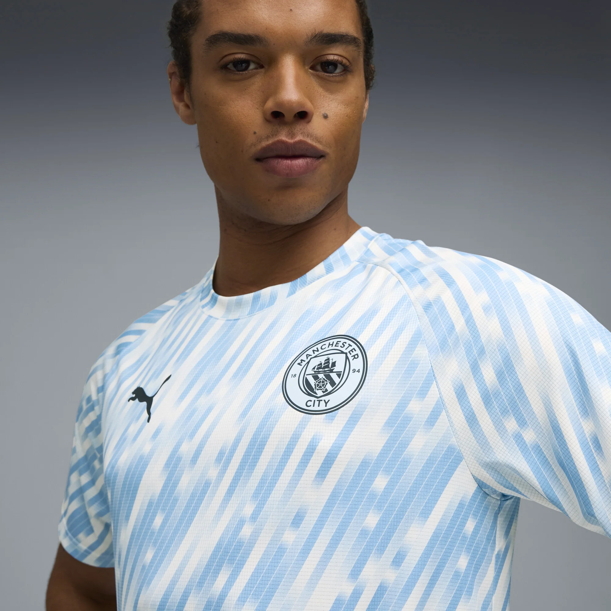 Manchester City 2025-26 Prematch Jersey - Image 5